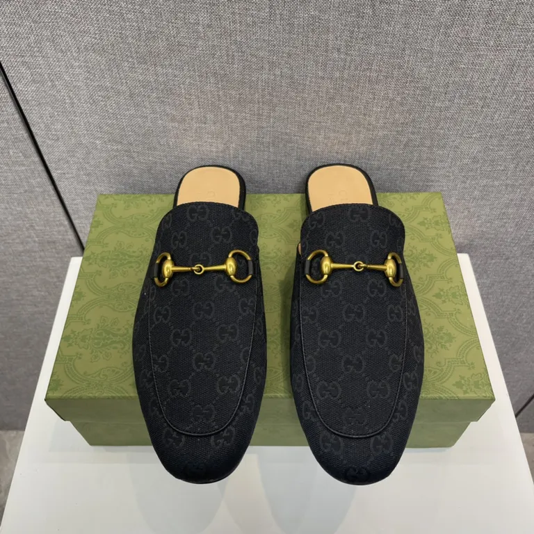 Gucci Shoe 